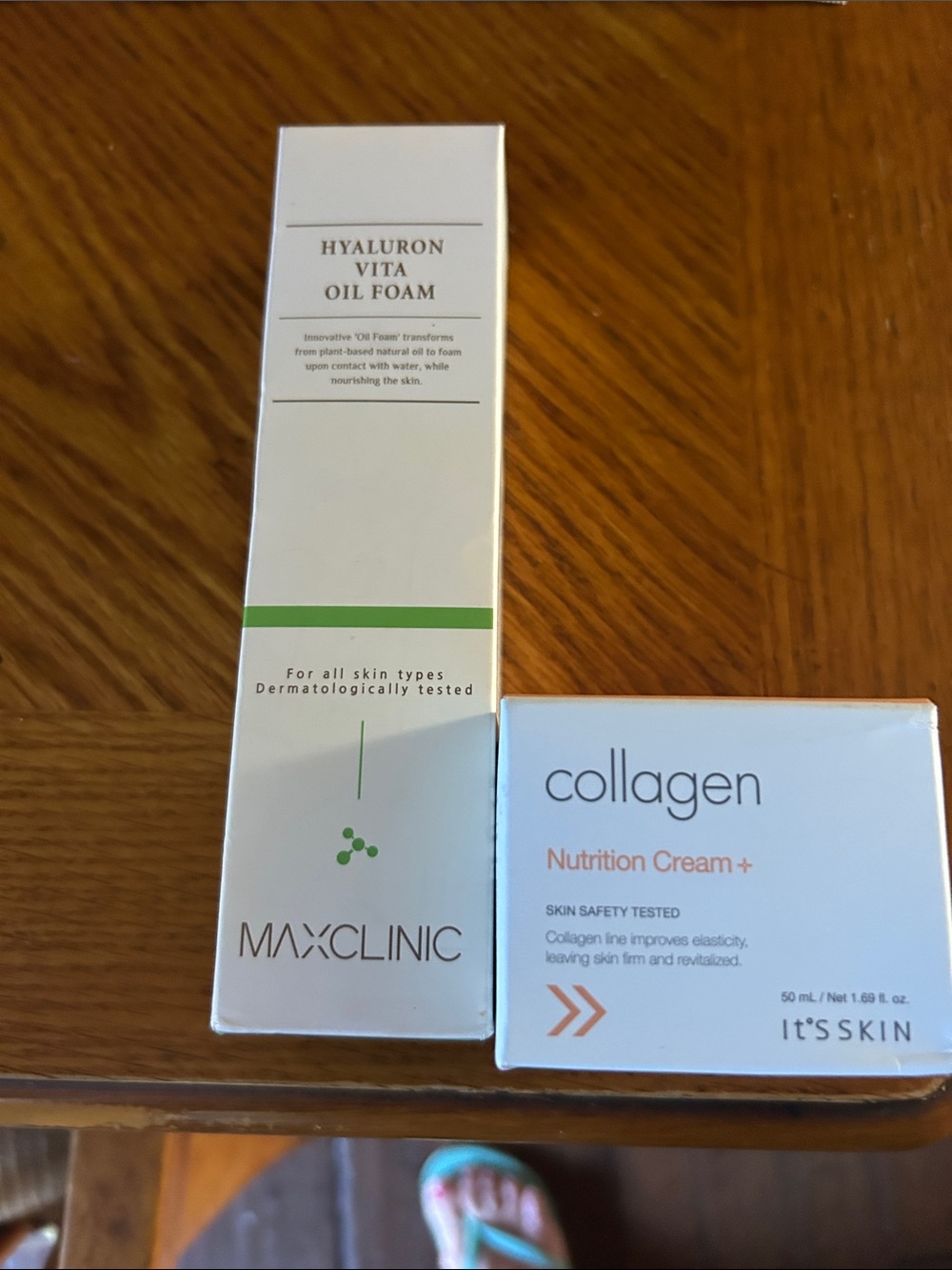 Maxclinic Hyaluron Vita Oil Foam Moisturizer - White